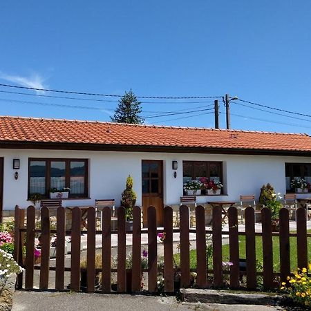 Apartamentos Rurales Knicasia Quintueles Exteriér fotografie