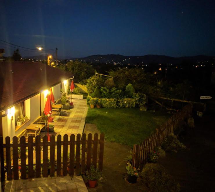 Apartamentos Rurales Knicasia Quintueles Exteriér fotografie